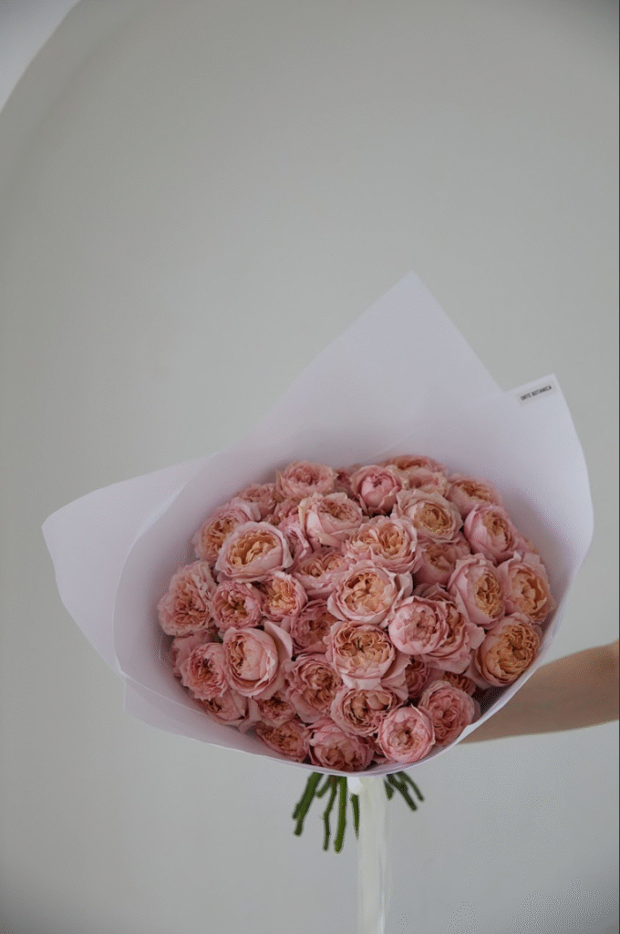 Монобукет из 17 кустовых роз Джульетта