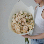 Монобукет из 19 нежных кустовых роз