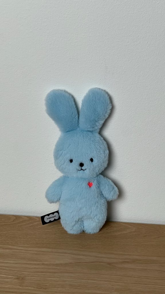 Мягкая игрушка Заяц Сэм, 19см